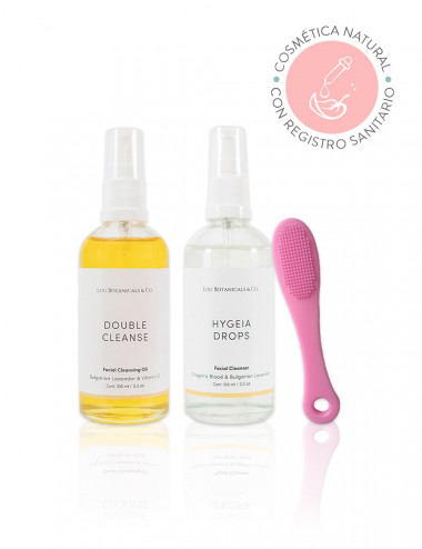 Doble limpieza facial con aceite limpiador dedo exfoliante y jabon liquido natural y organico