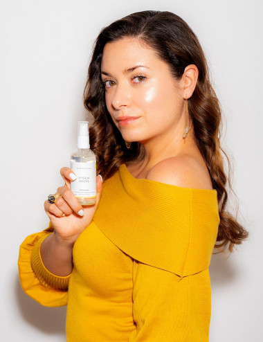 Gel limpiador jabon liquido natural y organico suave con dedo exfoliante facial menta