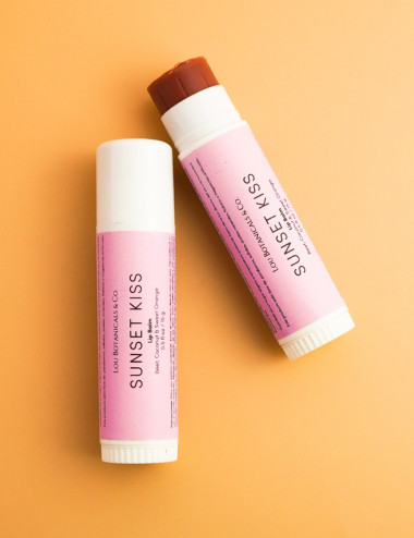 Balsamo natural para humectar labios secos rosado con betarraga  mantequilla de cacao coco y naranja dulce